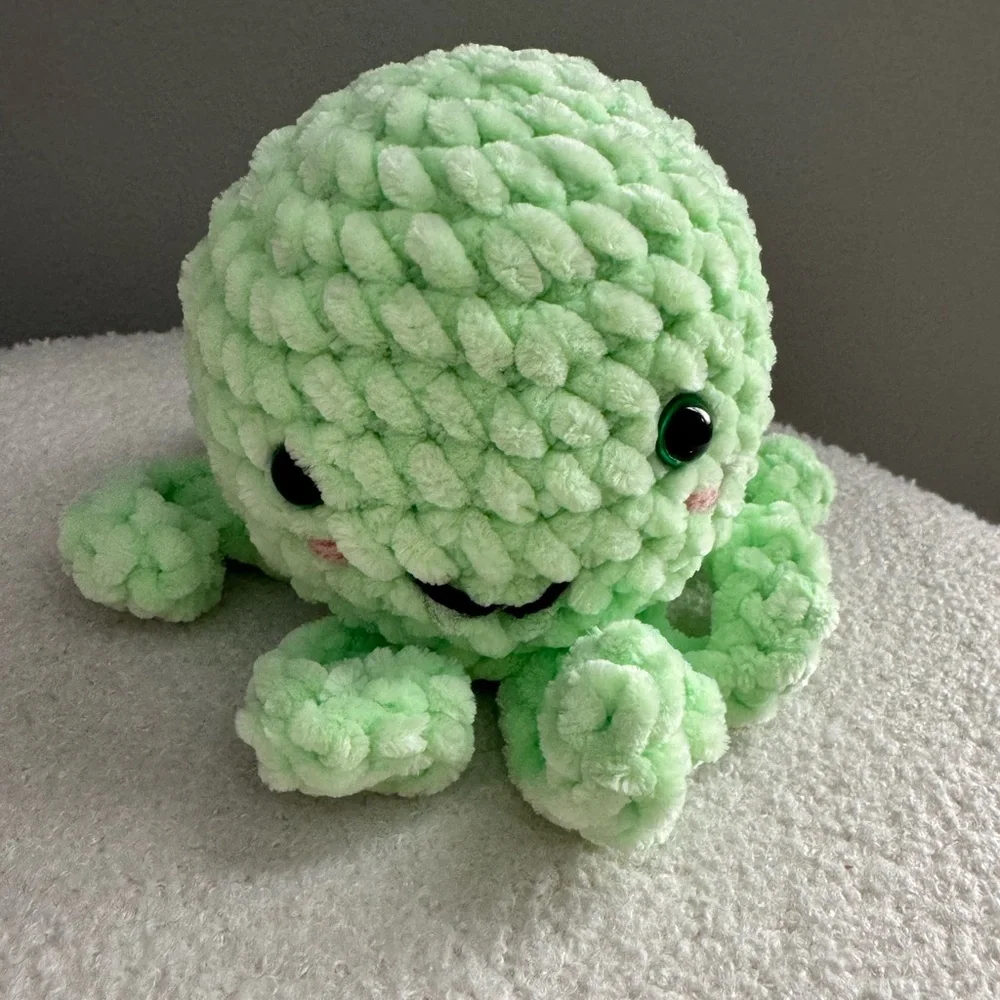 Hand crocheted octopus 🐙 - Picture 3 of 4